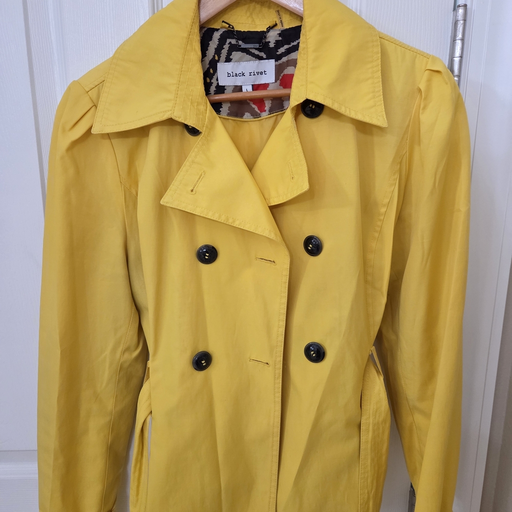 Black Rivet Women's Yellow Trench Coat
